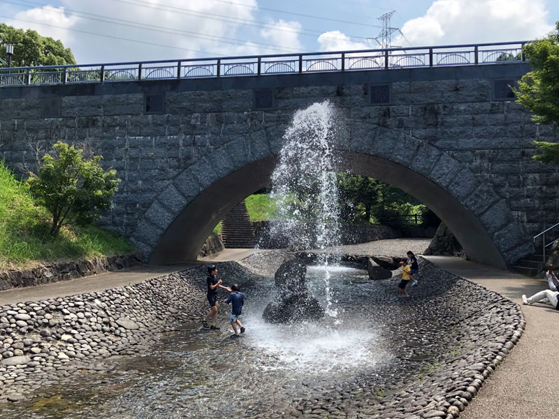 高田濃施山公園